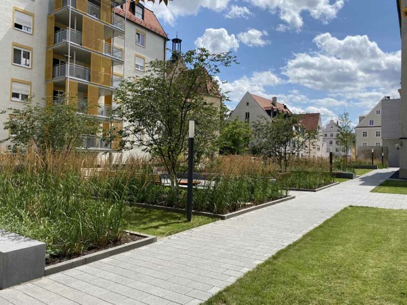 Welsch und Egger Landschaftsarchitekten Auftraggeber: Regens Wagner Dillingen Architekturbüro : Haindl + Kollegen Architekten Projekt: Neubau der Direktion in Dillingen an der Donau