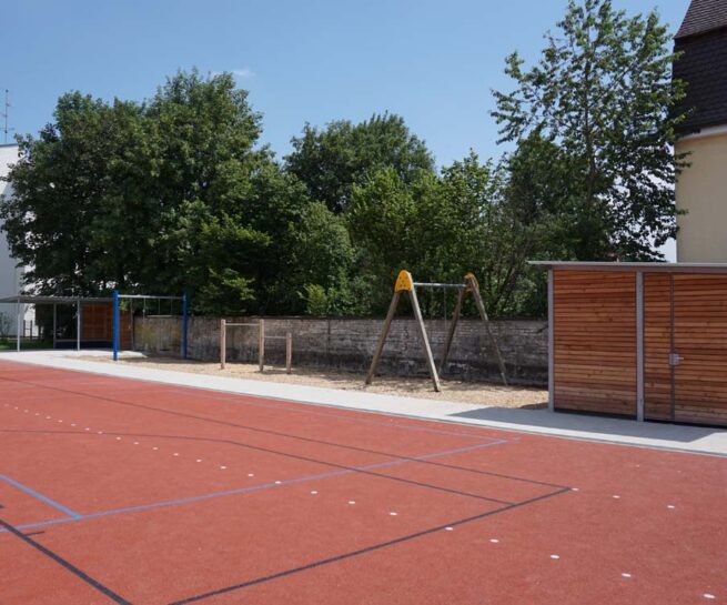 Welsch und Egger Landschaftsarchitekten Auftraggeber: Regens Wagner Dillingen Ausführungsort: Dillingen Projekt: Sanierung Allwetterplatz