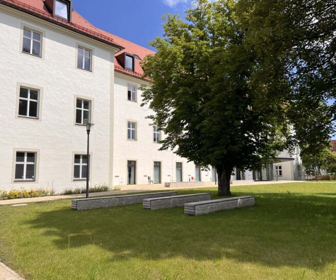 Welsch und Egger Landschaftsarchitekten Auftraggeber: Regens Wagner Erlkam Ausführungsort: Rottenbuch Projekt: Neugestaltung Innenhof