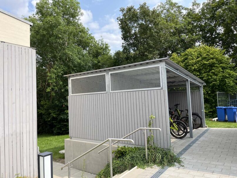 Welsch und Egger Landschaftsarchitekten Auftraggeber: Regens Wagner Holnstein Ausführungsort: Parsberg Architekturbüro : Haindl + Kollegen Architekten Projekt: Neubau Wohnheim für Menschen mit Behinderung