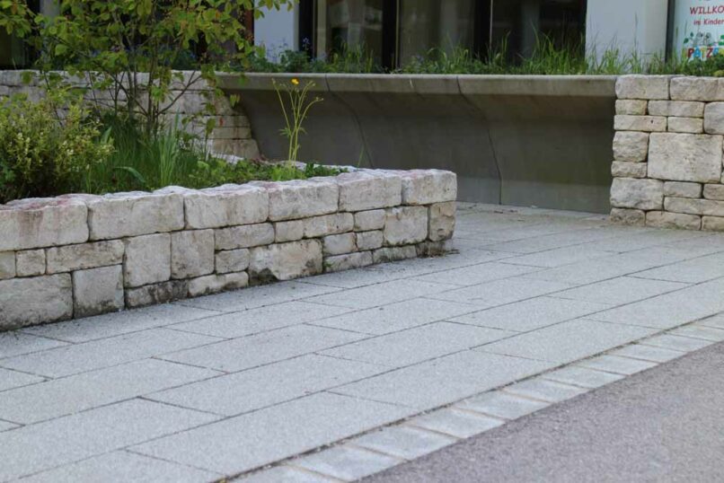 Welsch und Egger Landschaftsarchitekten Bauherr: Regens Wagner Stiftung Zell Projekt: Begegnungspark Zell mit blindengerechter Hauptwegeführung