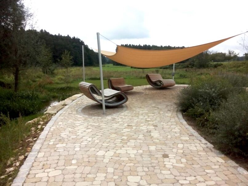 Welsch und Egger Landschaftsarchitekten Bauherr: Regens Wagner Stiftung Zell Projekt: Begegnungspark Zell mit blindengerechter Hauptwegeführung