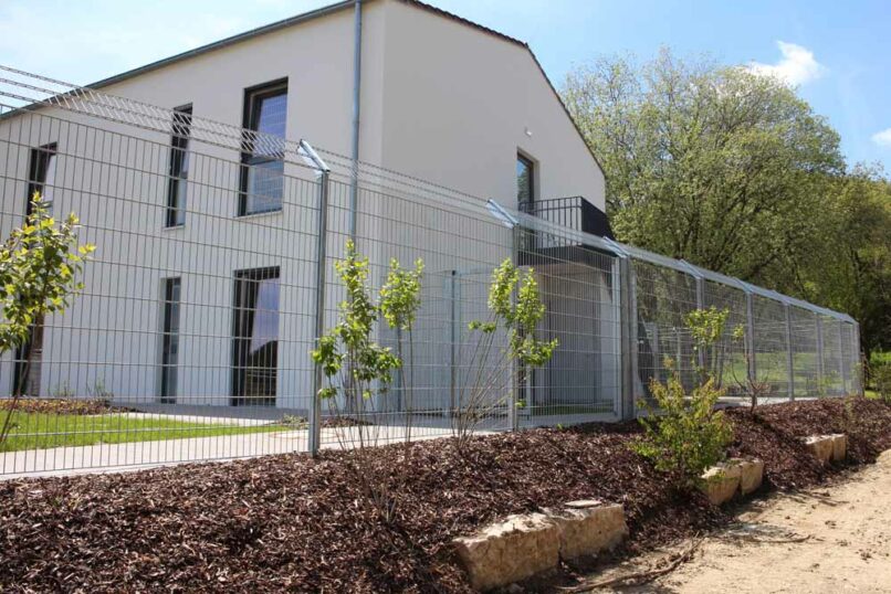 Welsch und Egger Landschaftsarchitekten Bauherr: Regens Wagner Michelfeld: Projekt: Neubau eines Wohnheims und einer Förderstätte für je 24 Menschen mit Behinderung in Königstein